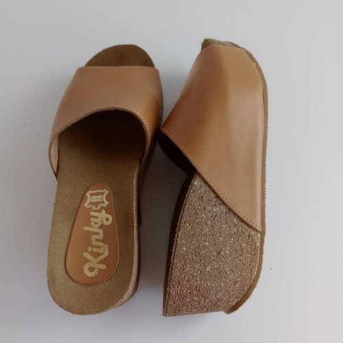 Women's leather platform sandals size 38, like new, cork sole