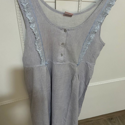 Maternity and nursing nightgown like new, size M, white and blue