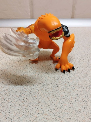 Bandai Ben 10 Alien Wildmutt Battle Version action figure used