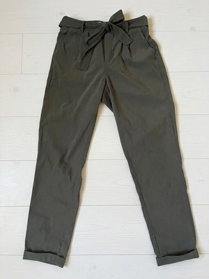 Funky Buddha women's paperbag pants like new, size S, olive