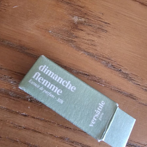 Versatile Paris Dimanche Flemme perfume oil tester roll-on