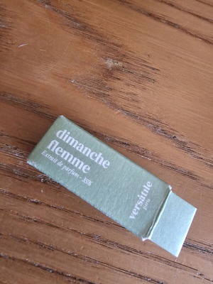 Versatile Paris Dimanche Flemme perfume oil tester roll-on