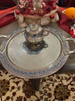 Decorative tray with fondue pot like new, metal silver vintage