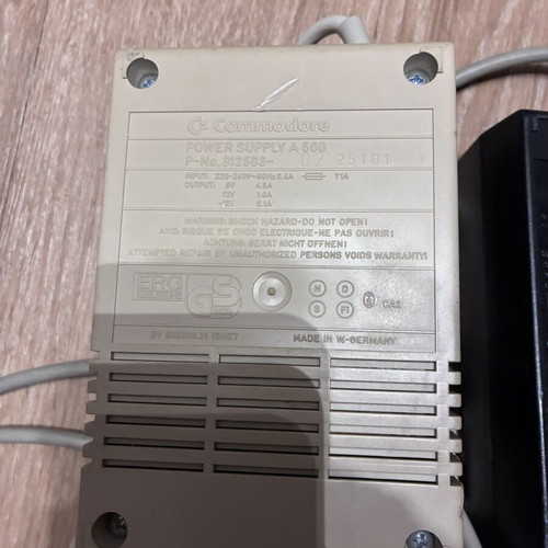 Amiga 500 complete system with Commodore 1084s monitor and accessories