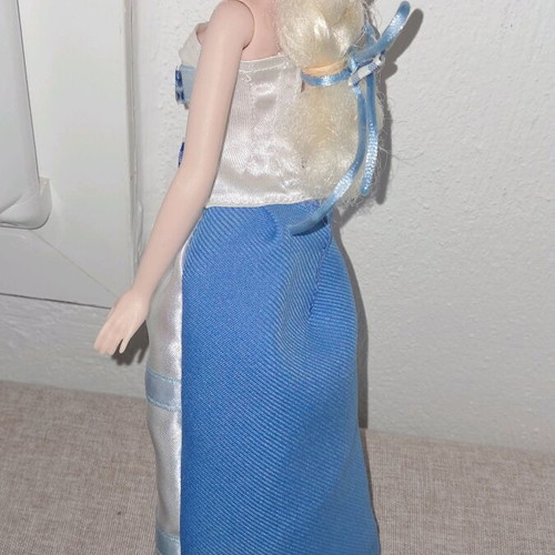 Hasbro Frozen Elsa doll with handmade dress