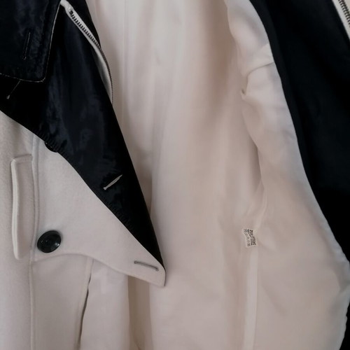 Grama women's coat Large like new, black and white
