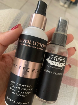 Face and brush spray used