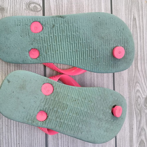 Havaianas flip flops for girls size 27 like new, colorful, unicorn design