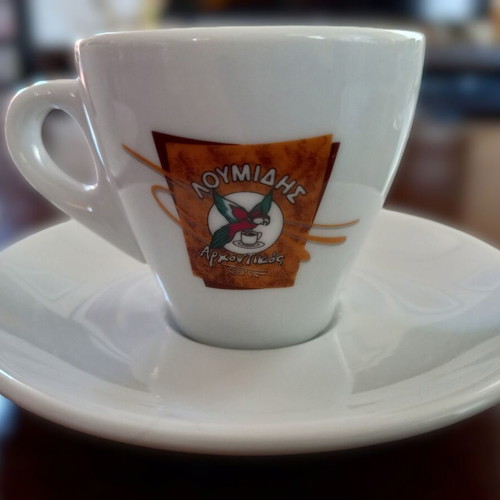 Set of 2 Lumidis Archontikos collectible coffee cups like new