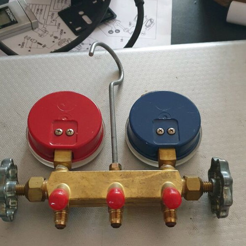 Ritchie Yellow Jacket test and charging manifold used for R12, R22, R502