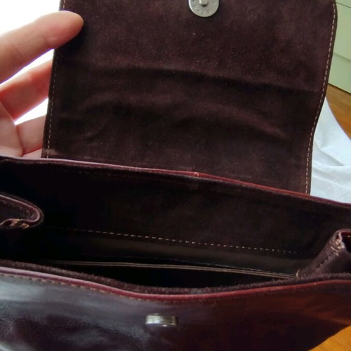 Brown shoulder bag made of genuine leather like new