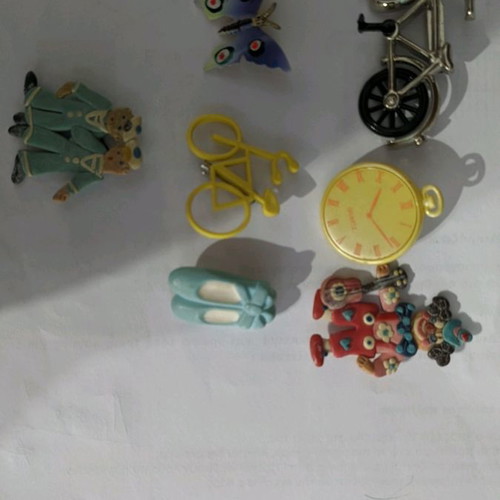 Vintage pins set used, pack