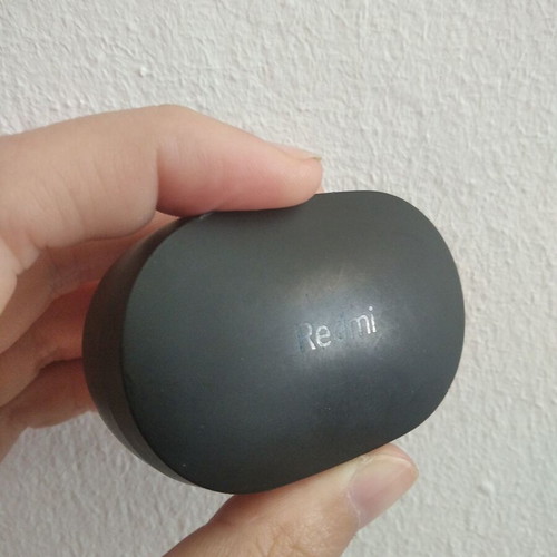 Redmi charging case for earphones like new