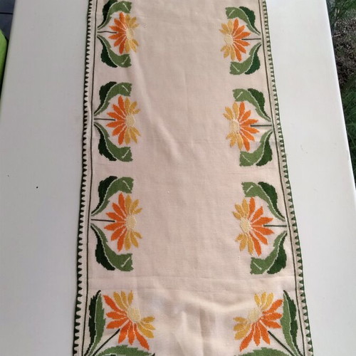 Handmade Table Linen Set 3pcs with Cross Stitch and Crochet Lace new