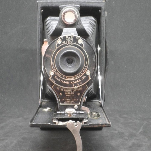 Antique Eastman Kodak Hawk-Eye bellows camera used 1917
