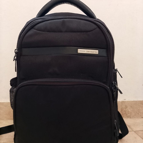 Samsonite Vectura Laptop Backpack 14" like new, black