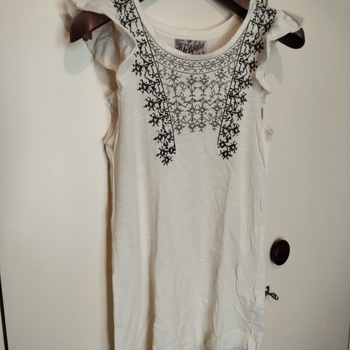 Zara Trafaluc White Boho Blouse with Embroidery and Ruffles Size M Like New