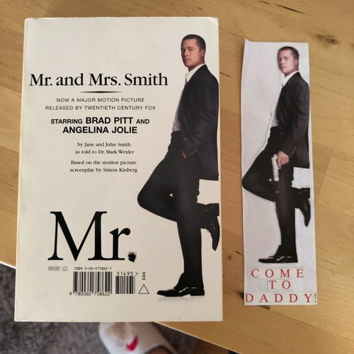 Mr. and Mrs. Smith book used in Greek