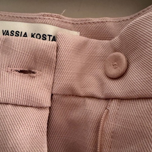 Vassia Kostara shorts new, size M, pink