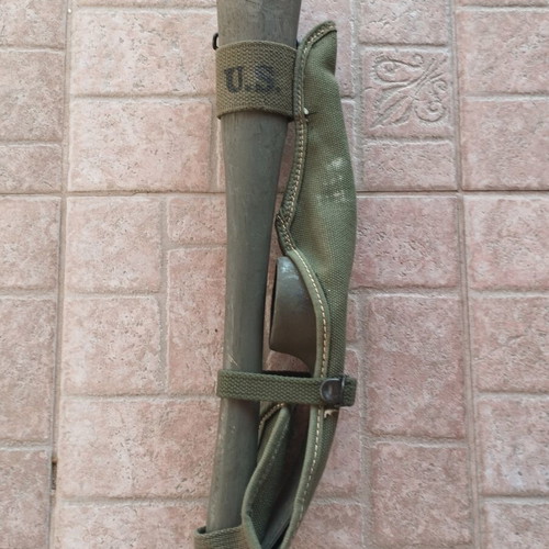 Gasmas made in US like new with belt and carrying case