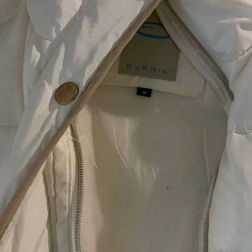 Puffer jacket new, white with gold details