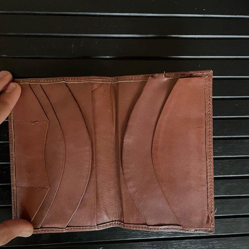 Leather wallet used in good condition
