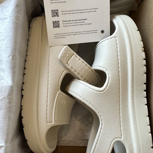 Ugg Australia children's sandals size 30, like new, beige