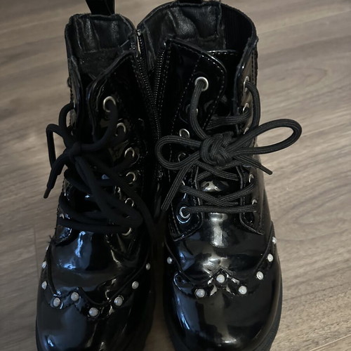 Children's boots like new, size 31, black