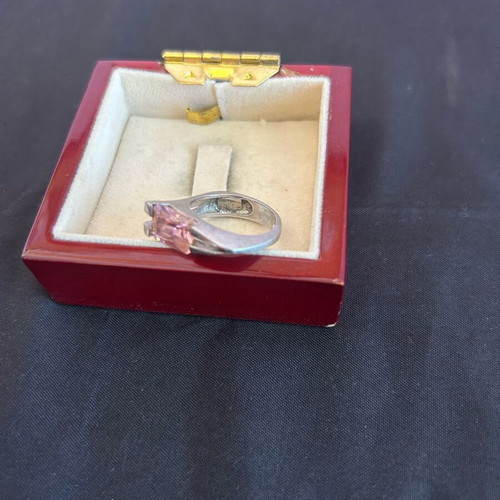 Silver 925 JMA ring with pink stone like new