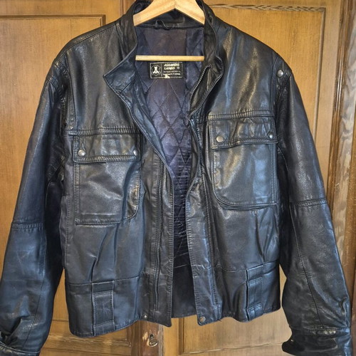 Unisex black vintage leather jacket used, size M
