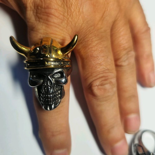 Men's ring used stainless steel with Viking skull design