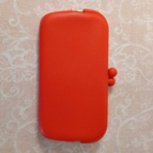 Pochi silicone bag red like new
