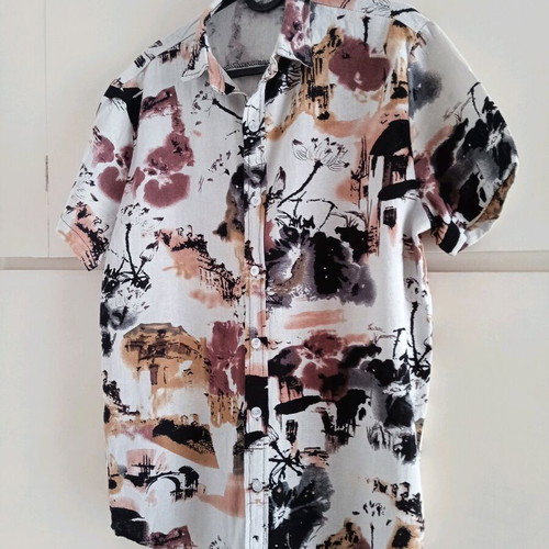 Summer shirt like new, size Small