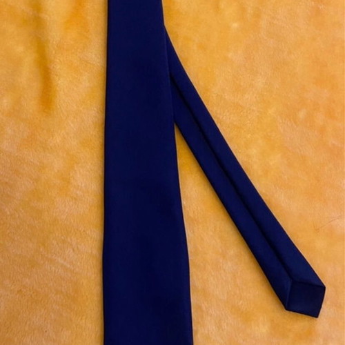 Blue solid color tie like new