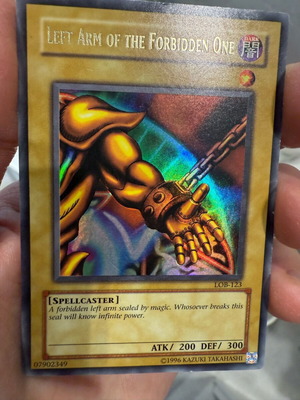 Κάρτα Yu-Gi-Oh Left Arm of the Forbidden One LOB-123 ultra rare σαν καινούργια