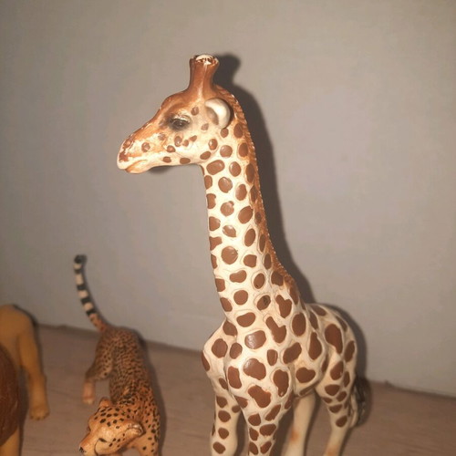 Schleich giraffe figure from 1998, hand painted, like new