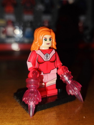 Atom Eve minifigure from Invincible series with accessories