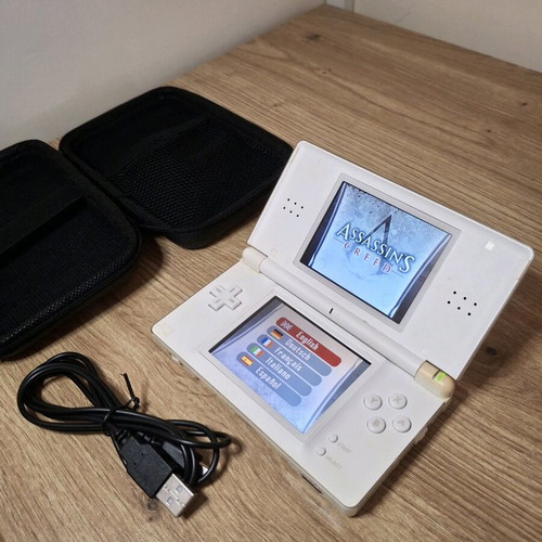 Nintendo DS Lite White like new with Assassin's Creed game