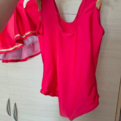 Ballerina dance costume size 4 like new, red satin and tulle