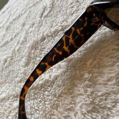 Chanel sunglasses tortoise with brown lenses like new