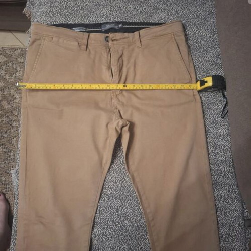 Gaudi men's skinny fit pants beige like new, size 36 W46