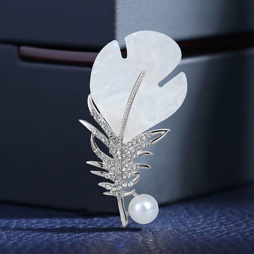 Women's white feather brooch new