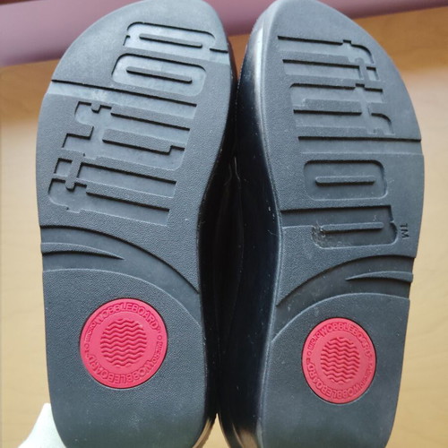 Fitflop slippers size 41 like new, black