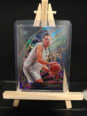 Milos Vujanic Cosmic Courtside SSP κάρτα Panini Select Euroleague