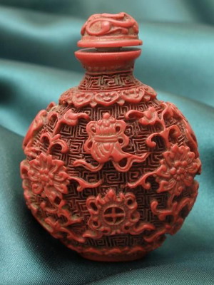 Coral perfume bottle 19th century used, Asian art