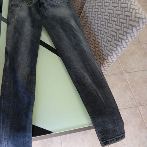 Dsquared2 Jeans size 38 like new, black, distressed