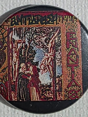 Antidrasi No1 pin badge