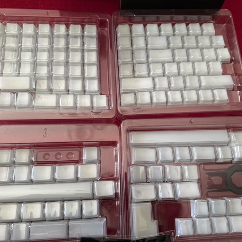 Razer Phantom keycaps like new, white