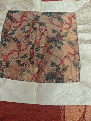 Christmas small tablecloth like new
