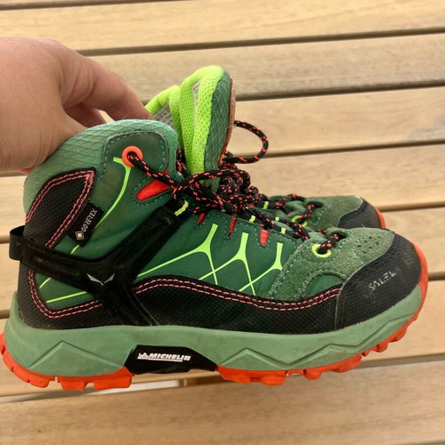 Salewa Jr Alp Trainer Mid GTX kids hiking boots like new, size 29